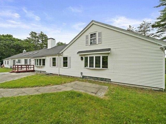 house with 5 bedroom, Foxboro MA ES105591592