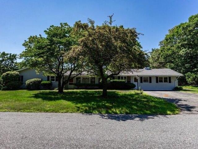 house with 5 bedroom, Framingham MA ES105495527