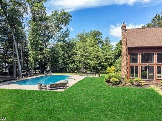 house with 5 bedroom, Franklin Lakes NJ ES105204343