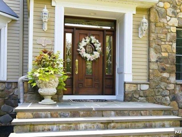 house with 5 bedroom, Franklin Lakes NJ ES105612173