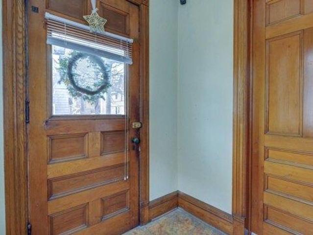 house with 5 bedroom, Gloversville NY ES105292390