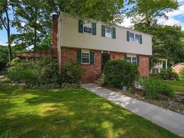 house with 5 bedroom, Glenshaw PA ES103625356
