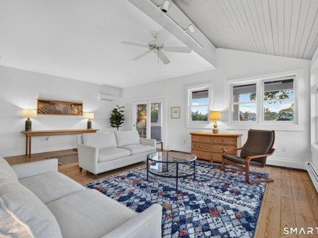 house with 5 bedroom, Groton CT ES105911956