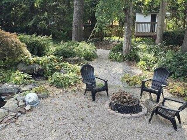 house with 5 bedroom, Groton CT ES106088497