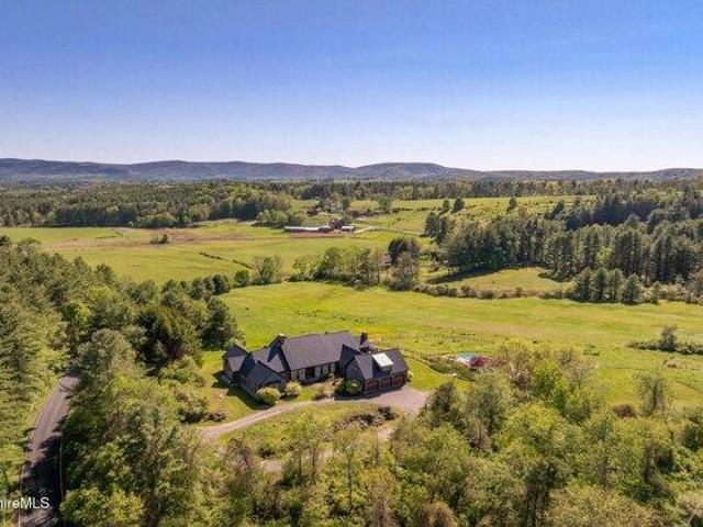 house with 5 bedroom, Great Barrington MA ES105350468