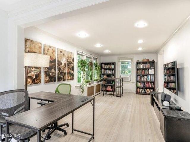 house with 5 bedroom, Greenwich CT ES104833181