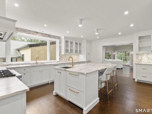 house with 5 bedroom, Greenwich CT ES105423589