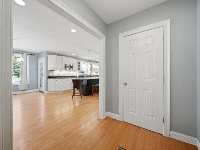house with 5 bedroom, Hampstead NH ES104540418