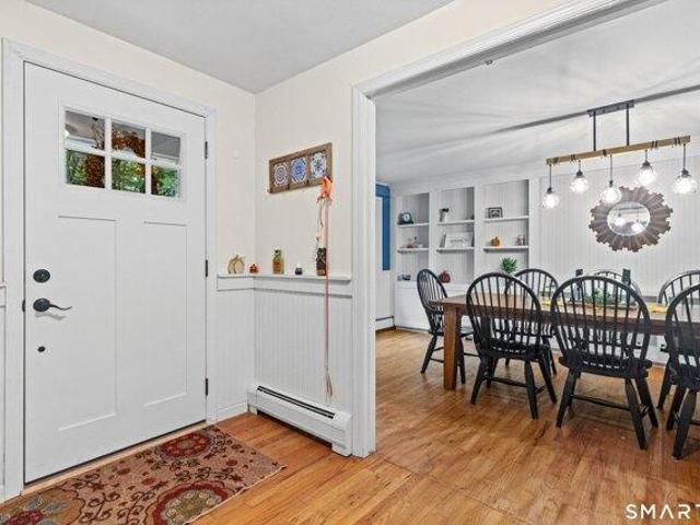 house with 5 bedroom, Haddam CT ES105537629