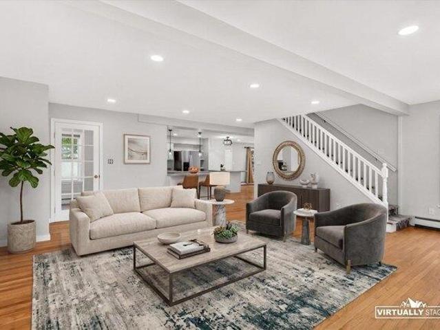 house with 5 bedroom, Hartford VT ES105474161