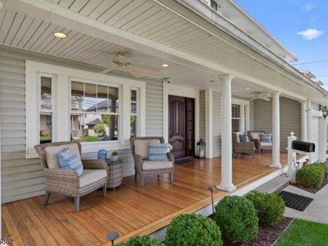 house with 5 bedroom, Hasbrouck Heights NJ ES105631086