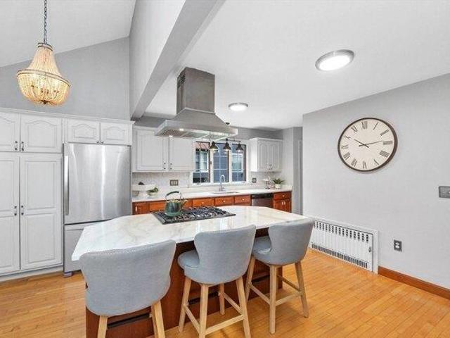 house with 5 bedroom, Haverhill MA ES104571790