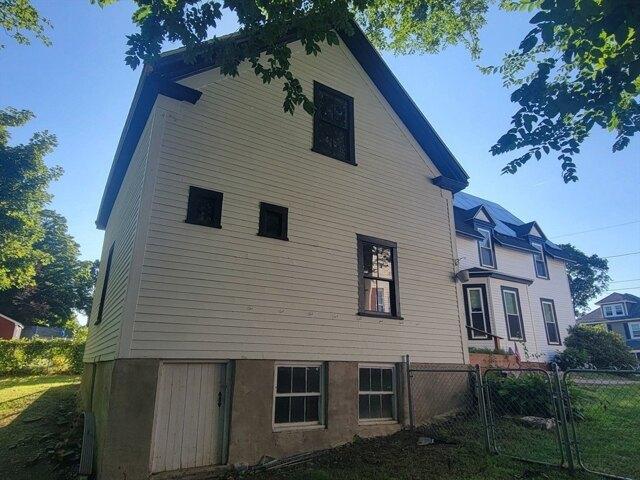 house with 5 bedroom, Haverhill MA ES105366646