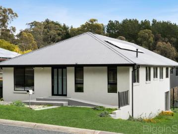 Hepburn, Victoria - Equipped kitchen
