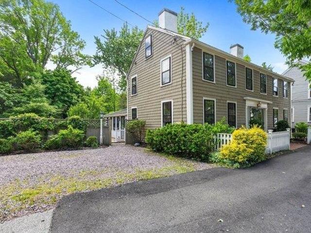house with 5 bedroom, Hingham MA ES105474469