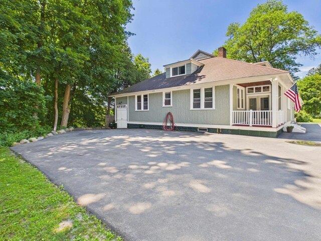 house with 5 bedroom, Hinsdale NH ES105277765