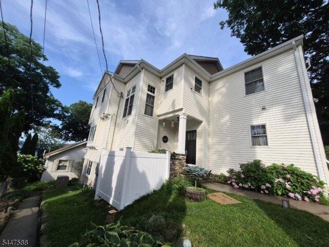 house with 5 bedroom, Hopatcong NJ ES105254865