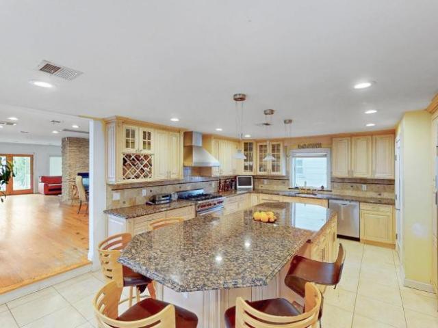house with 5 bedroom, ISLAND PARK NY ES102723415