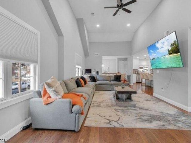 house with 5 bedroom, Kenilworth NJ ES105423129