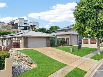For Rent 5 Bedroom House Lammermoor QLD DS102665639