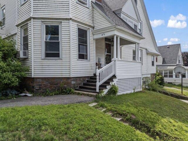 house with 5 bedroom, Lewiston ME ES105751205