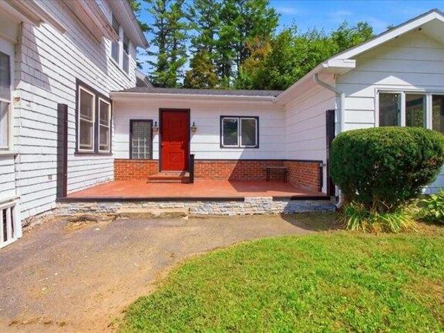 house with 5 bedroom, Lewiston ME ES105752918