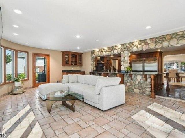 house with 5 bedroom, Livingston NJ ES105315851