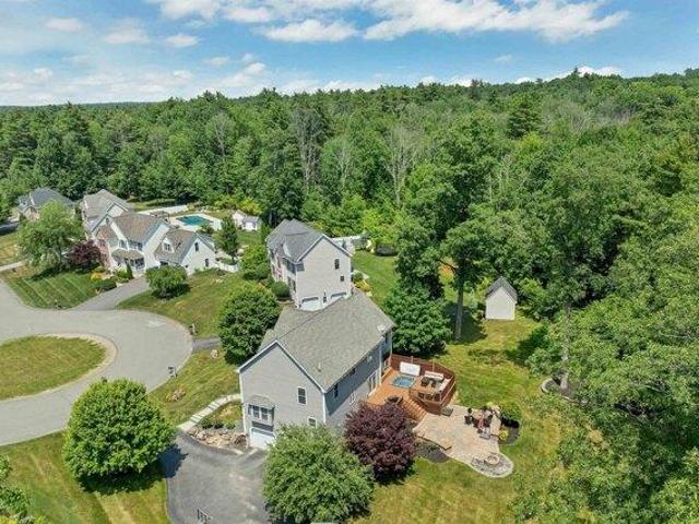 house with 5 bedroom, Londonderry NH ES104510625
