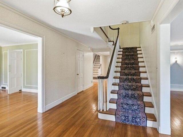house with 5 bedroom, Longmeadow MA ES105319747
