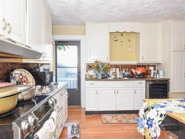 house with 5 bedroom, Lowell MA ES105575155