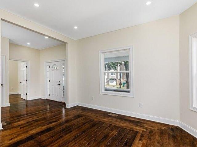 house with 5 bedroom, Lynn MA ES105414997