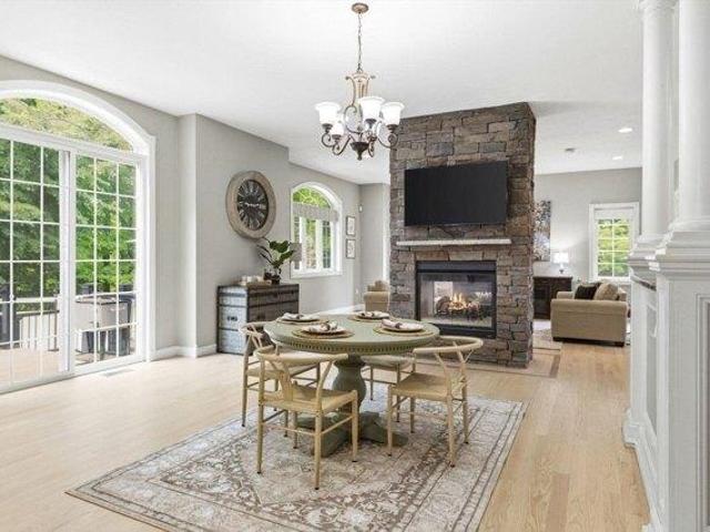 house with 5 bedroom, Lynnfield MA ES105290855