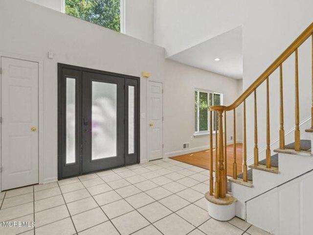 house with 5 bedroom, Manalapan NJ ES104408376
