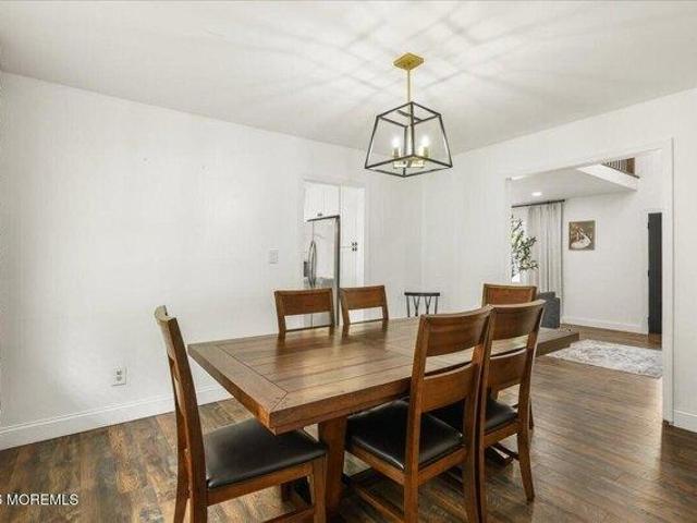 house with 5 bedroom, Manalapan NJ ES104410973