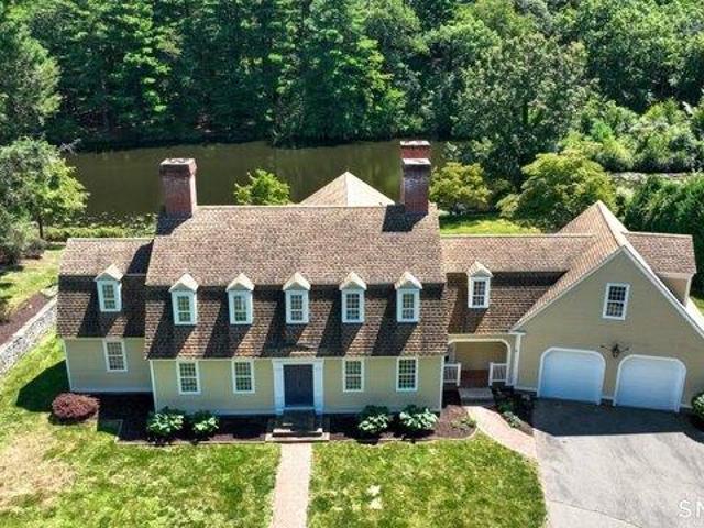 house with 5 bedroom, Manchester CT ES105611103