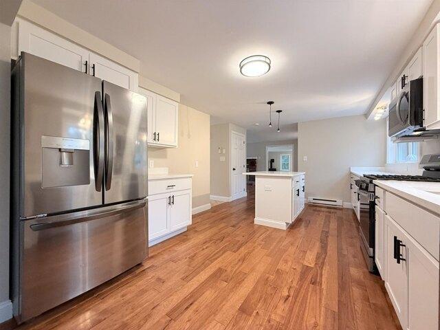 house with 5 bedroom, Madbury NH ES105477459