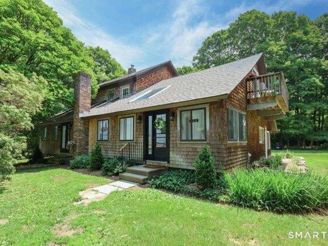 house with 5 bedroom, Madison CT ES105609439