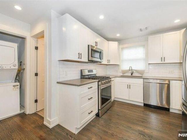 house with 5 bedroom, Maplewood NJ ES105233105