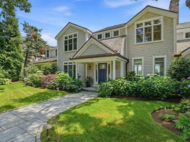 house with 5 bedroom, Mashpee MA ES105681371