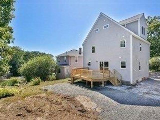 house with 5 bedroom, Medford MA ES105561476