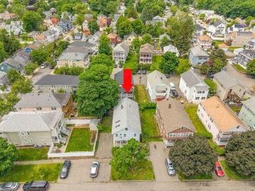 house with 5 bedroom, Medford MA ES103444854
