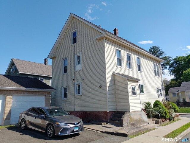 house with 5 bedroom, Meriden CT ES104480245