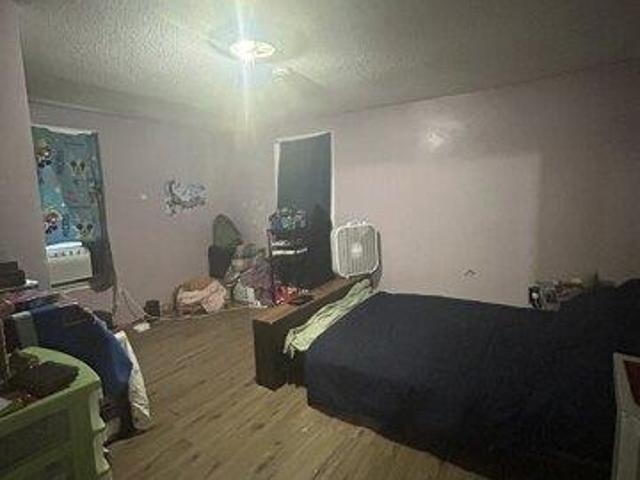 house with 5 bedroom, Meriden CT ES105649315