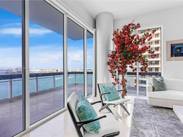 house with 5 bedroom, Miami FL FL DLS102795087