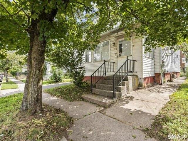 house with 5 bedroom, Middletown CT ES106140396