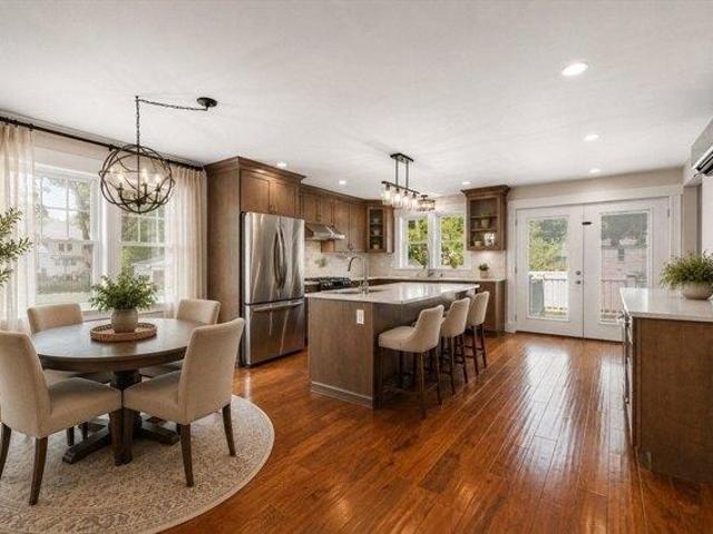 house with 5 bedroom, Milton MA ES105384644