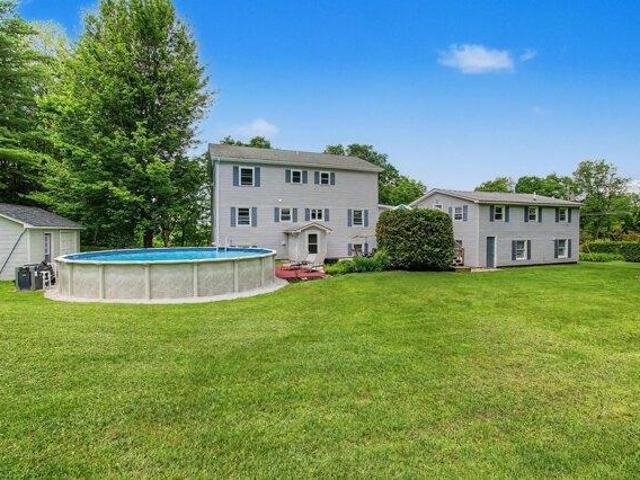house with 5 bedroom, Milton VT ES104010932