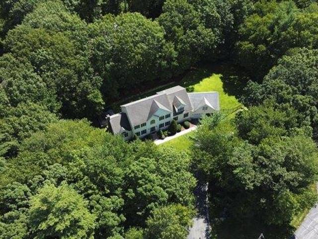 house with 5 bedroom, Milford MA ES105553074