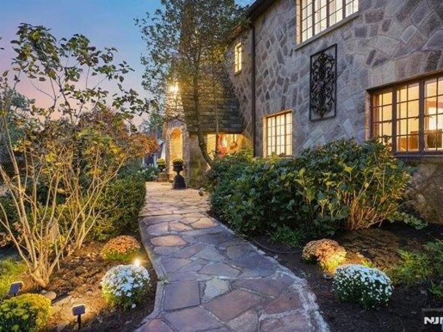 house with 5 bedroom, Montclair NJ ES105559903