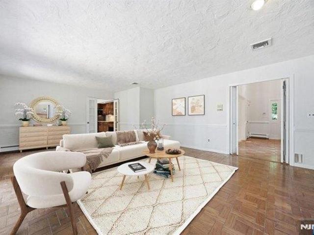 house with 5 bedroom, Montvale NJ ES105279004